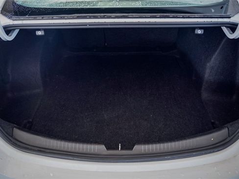 Used 2024 Chevrolet Malibu LT image 32