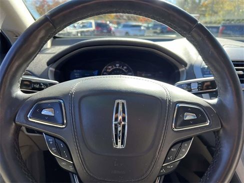 Used 2020 Lincoln MKZ Reserve w/ Elements Package image 19