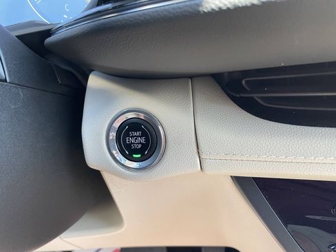Used 2023 Buick Envision Essence AWD/4WD image 19