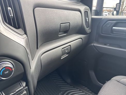 Used 2024 Chevrolet Silverado 2500 Custom w/ Custom Convenience Package AWD/4WD image 39