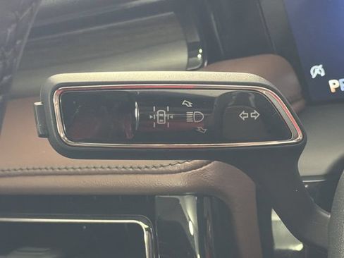 Certified 2025 Lincoln Aviator Reserve w/ Luxury Package RWD image 13