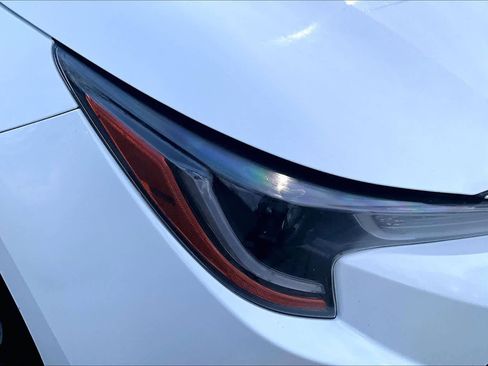 Used 2020 Toyota Corolla LE image 24