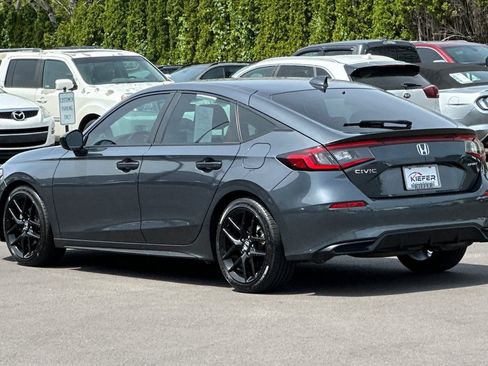 Used 2025 Honda Civic Sport image 4