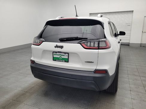 Used 2019 Jeep Cherokee Latitude Plus FWD image 7