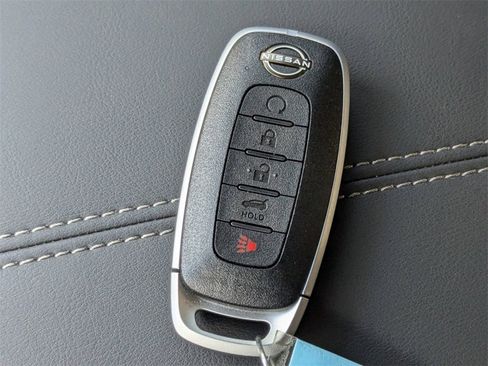 New 2025 Nissan Pathfinder SL w/ Black Appearance Package image 36