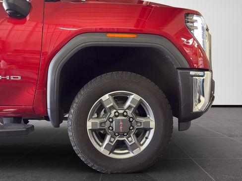 Used 2025 GMC Sierra 2500 SLT w/ SLT Premium Package AWD/4WD image 24