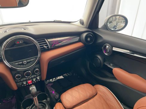 Used 2019 MINI Cooper S image 30