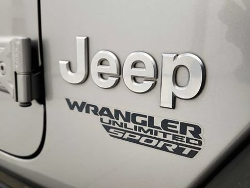Used 2019 Jeep Wrangler Unlimited Sport S AWD/4WD image 31