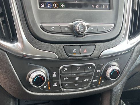 Used 2023 Chevrolet Equinox LT image 17