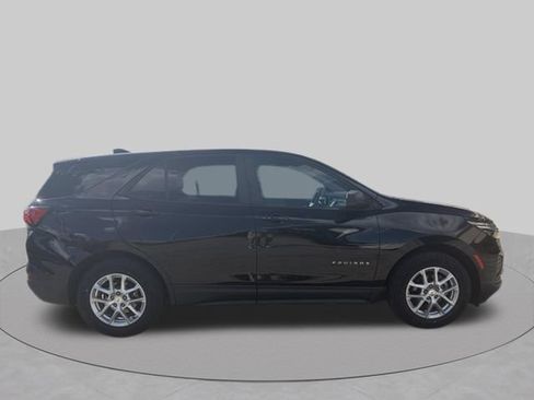 Used 2022 Chevrolet Equinox LS FWD image 7