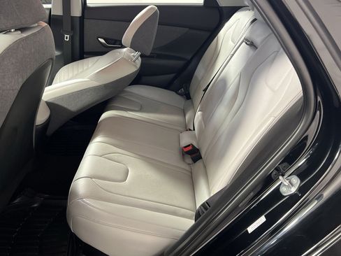 Used 2022 Hyundai Elantra Limited w/ Cargo Package FWD image 26