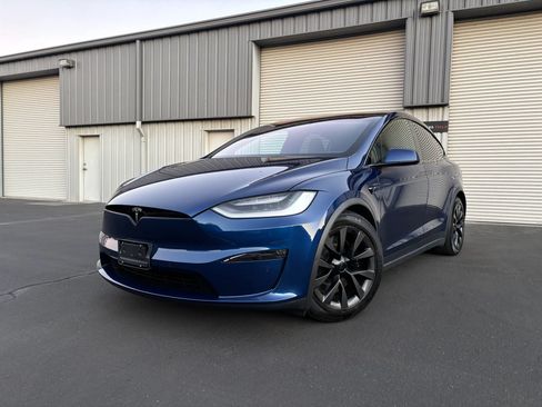 Used 2022 Tesla Model X AWD/4WD image 4