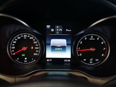 Used 2017 Mercedes-Benz GLC 300 4MATIC image 29