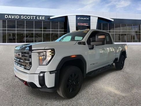 Used 2026 GMC Sierra 2500 AT4 image 3