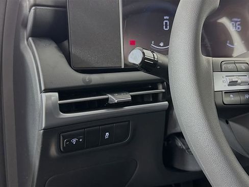 New 2026 Hyundai Tucson SE image 17