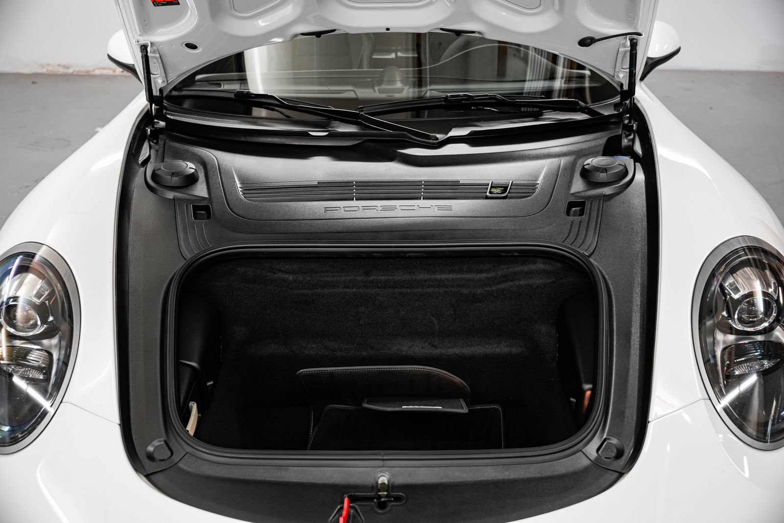 Used 2019 Porsche 911 Targa 4 GTS w/ GTS Interior Package AWD/4WD image 43