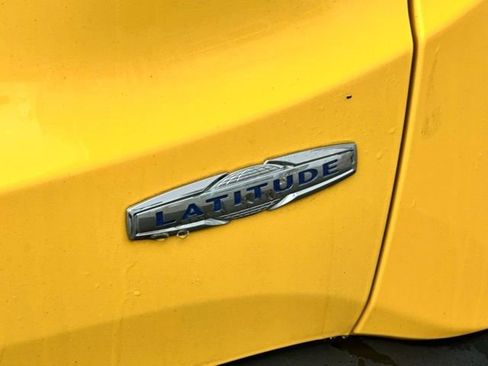 Used 2015 Jeep Renegade Latitude image 4