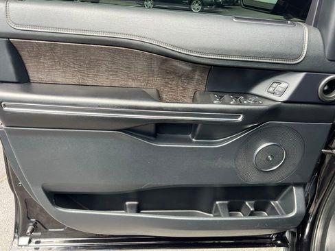 Used 2020 Ford Expedition Limited w/ Special Edition Package image 40