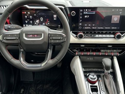 New 2026 GMC Canyon AT4X w/ AT4X AEV Edition AWD/4WD image 12