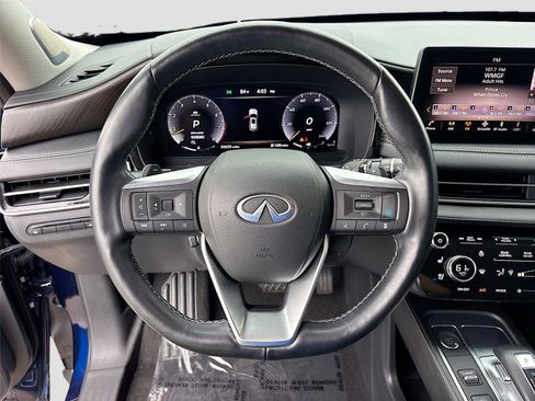 Used 2023 INFINITI QX60 Sensory w/ Cargo Package FWD image 11