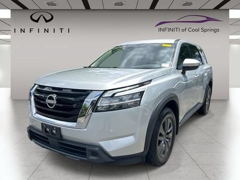 Used 2022 Nissan Pathfinder S AWD/4WD image 3