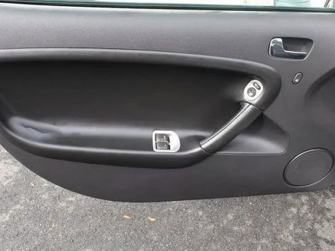 Used 2007 Pontiac Solstice GXP w/ Premium Package image 18