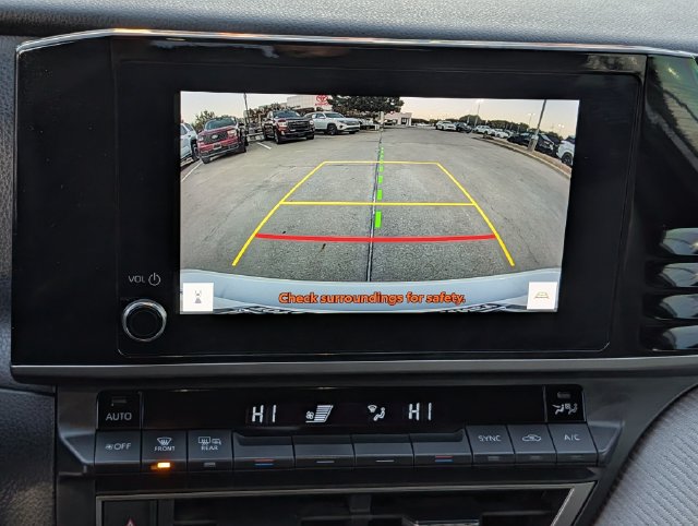 Used 2025 Toyota Camry SE w/ Convenience Package FWD image 18
