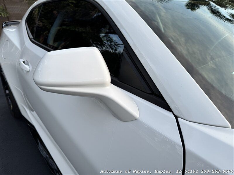 Used 2018 Chevrolet Camaro SS RWD image 16