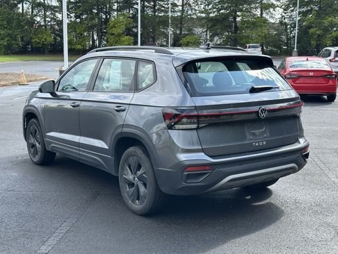 Used 2025 Volkswagen Taos S FWD image 9