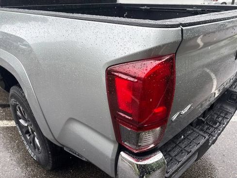Used 2023 Toyota Tacoma SR5 AWD/4WD image 9