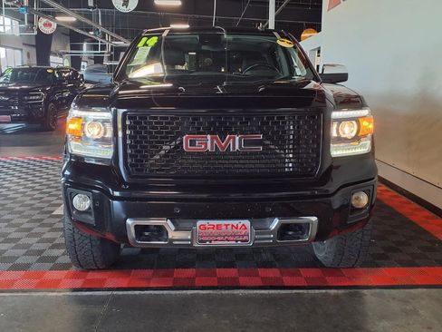 Used 2014 GMC Sierra 1500 Denali w/ Driver Alert Package AWD/4WD image 3