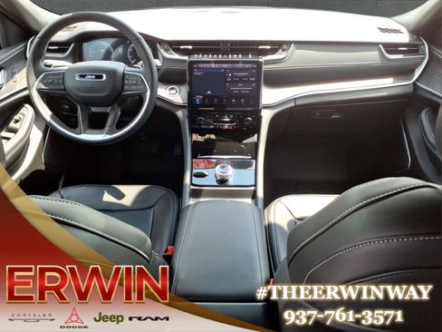 Used 2025 Jeep Grand Cherokee Limited w/ Luxury Tech Group II AWD/4WD image 24