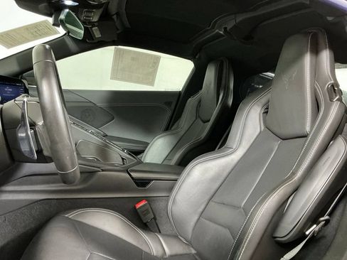 Used 2021 Chevrolet Corvette Stingray Coupe w/ 1LT RWD image 21