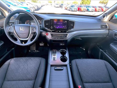 Used 2023 Honda Ridgeline Sport image 15