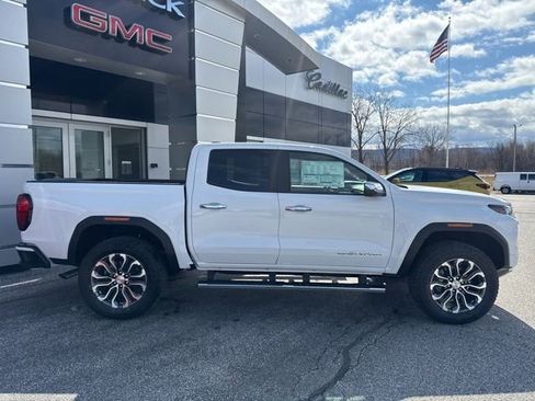 New 2026 GMC Canyon Denali AWD/4WD image 8