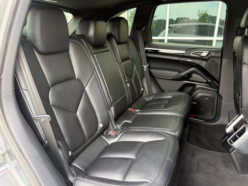 Used 2017 Porsche Cayenne S AWD/4WD image 41