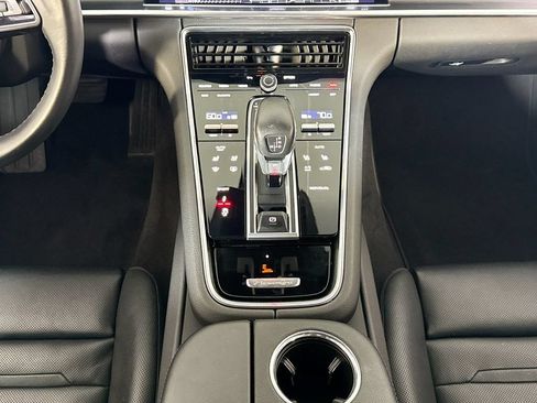 Certified 2023 Porsche Panamera 4 Platinum Edition AWD/4WD image 16