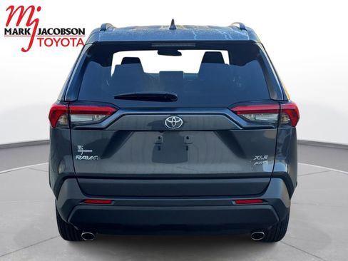 Used 2024 Toyota RAV4 XLE w/ Convenience Package image 11