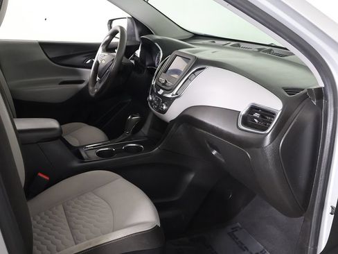 Used 2020 Chevrolet Equinox LS w/ LS Convenience Package FWD image 20