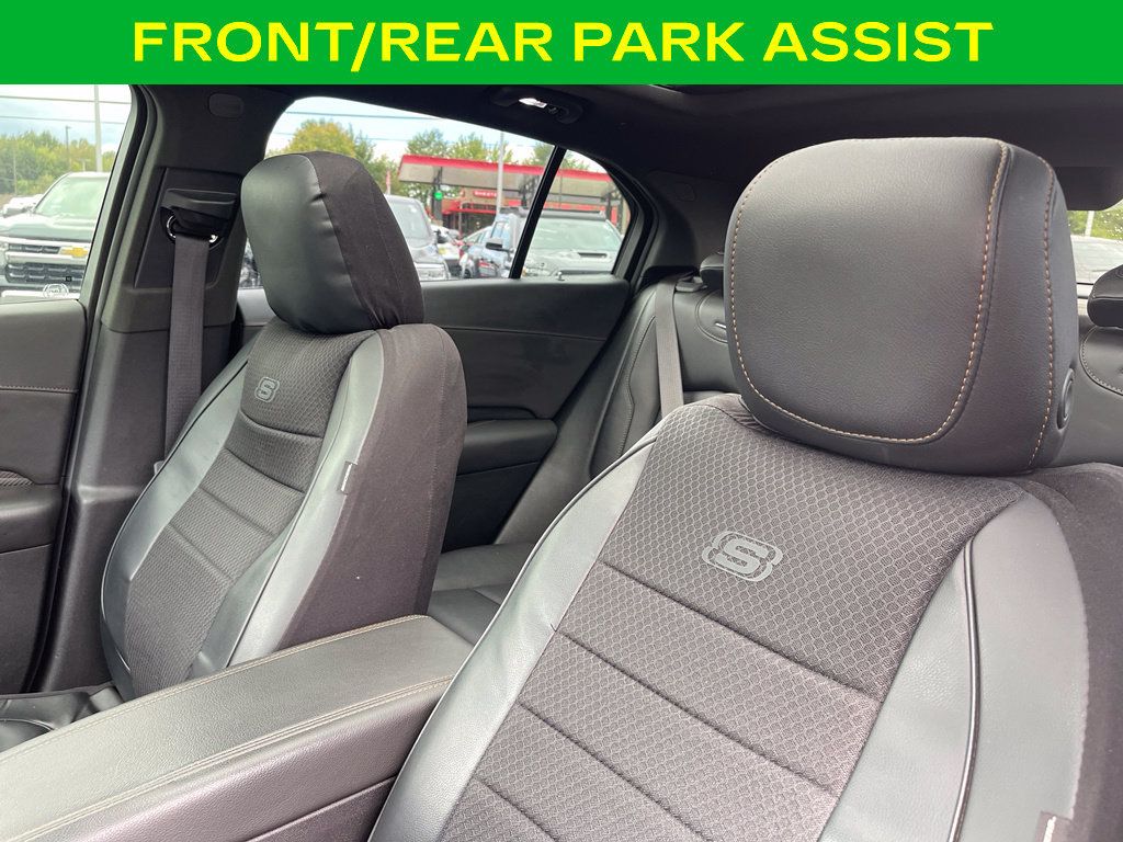 Used 2023 Cadillac XT4 Sport AWD/4WD image 17