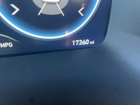 Used 2024 Hyundai Palisade Calligraphy image 16