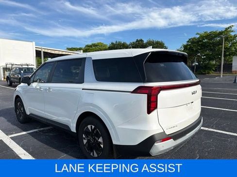 Used 2026 Kia Carnival LXS FWD image 5