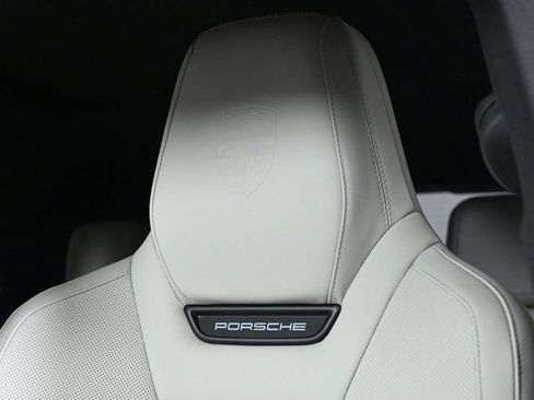 Used 2025 Porsche Macan 4S Electric image 23