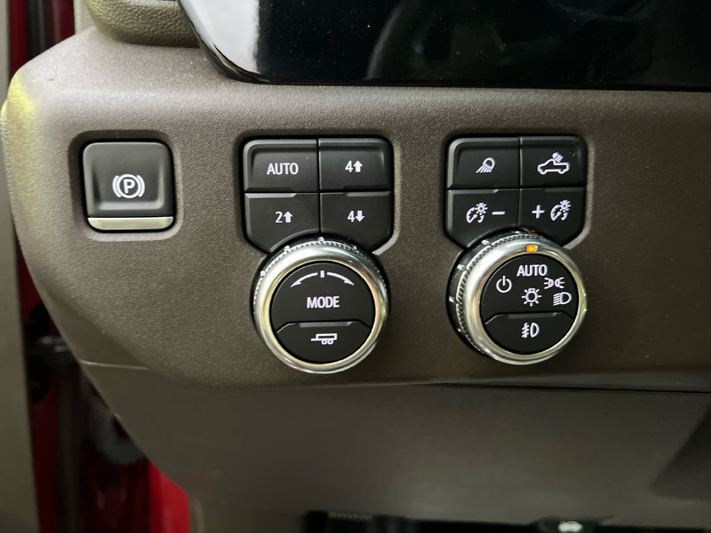 Used 2025 GMC Sierra 1500 SLT w/ SLT Convenience Package AWD/4WD image 23
