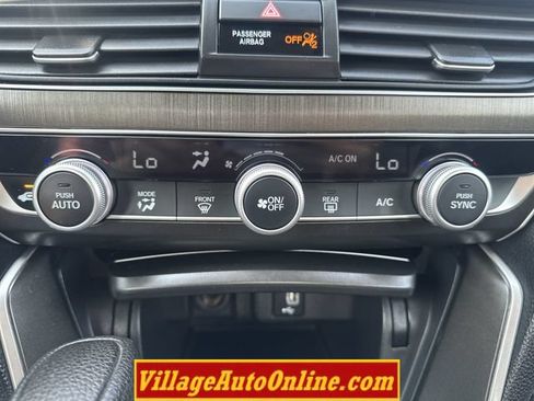 Used 2018 Honda Accord LX image 17
