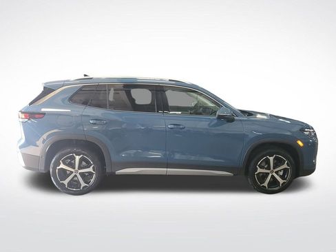 New 2025 Volkswagen Tiguan SE image 2