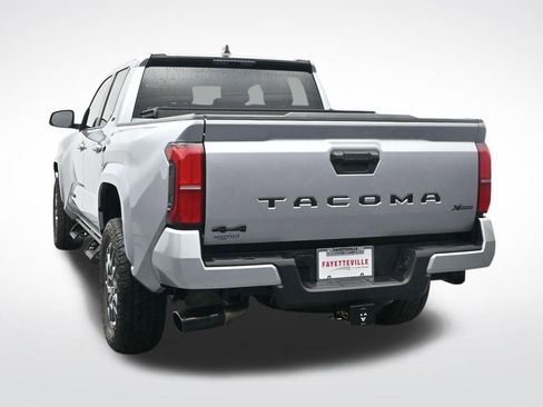 Used 2025 Toyota Tacoma SR5 image 9
