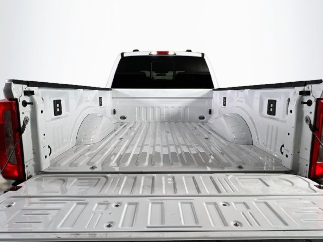 Used 2024 Ford F250 XLT w/ FX4 Off-Road Package AWD/4WD image 16