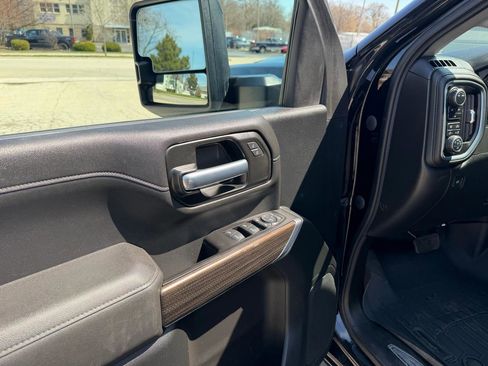 Used 2021 Chevrolet Silverado 2500 LT w/ Texas Edition image 9