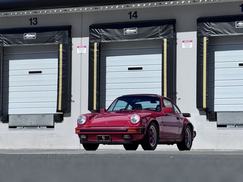 Used 1988 Porsche 911 Carrera RWD image 30